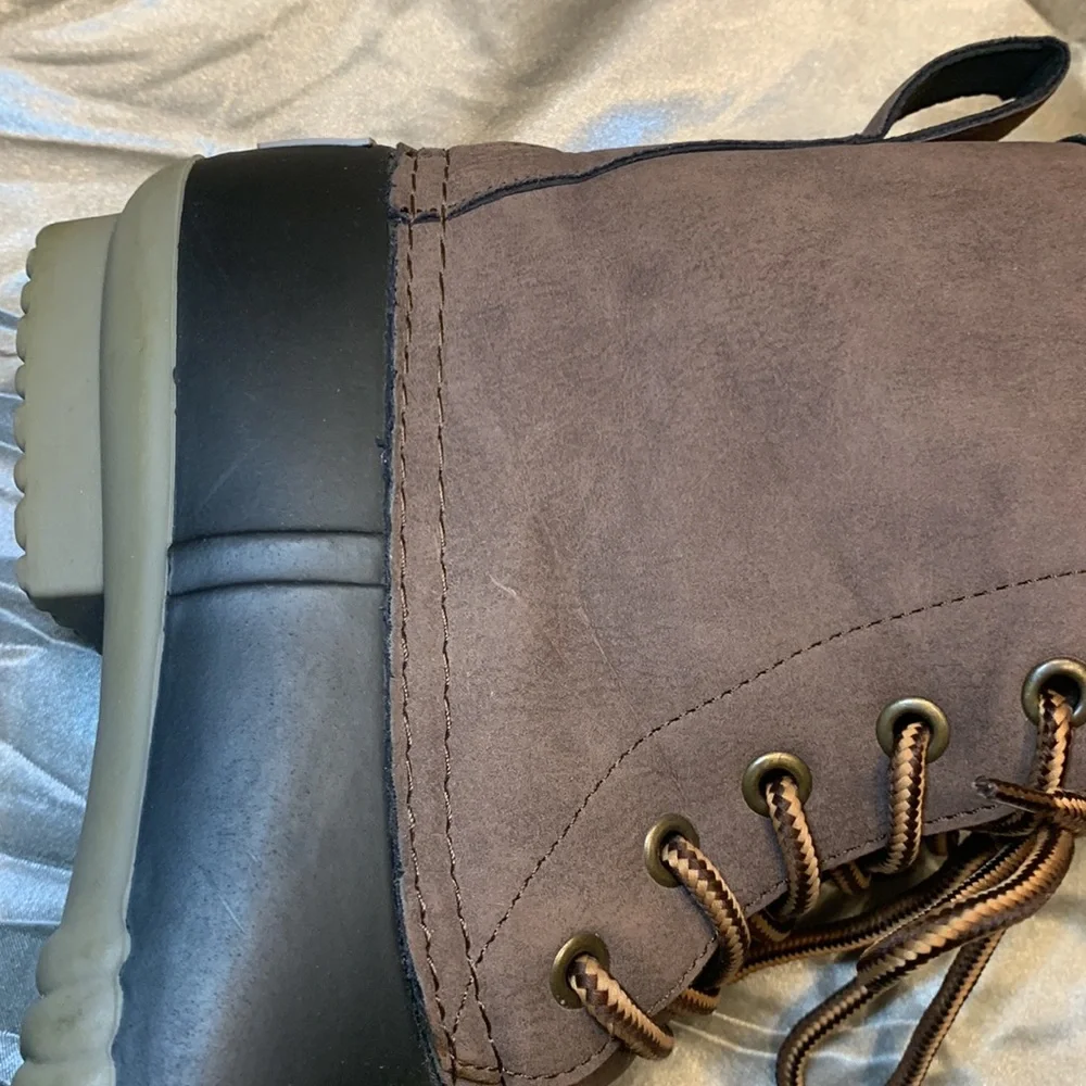 🌹 FLASH SALE 🔥MARLEYLILLY • Really Cute Monogrammed Duck Waterproof Boots
